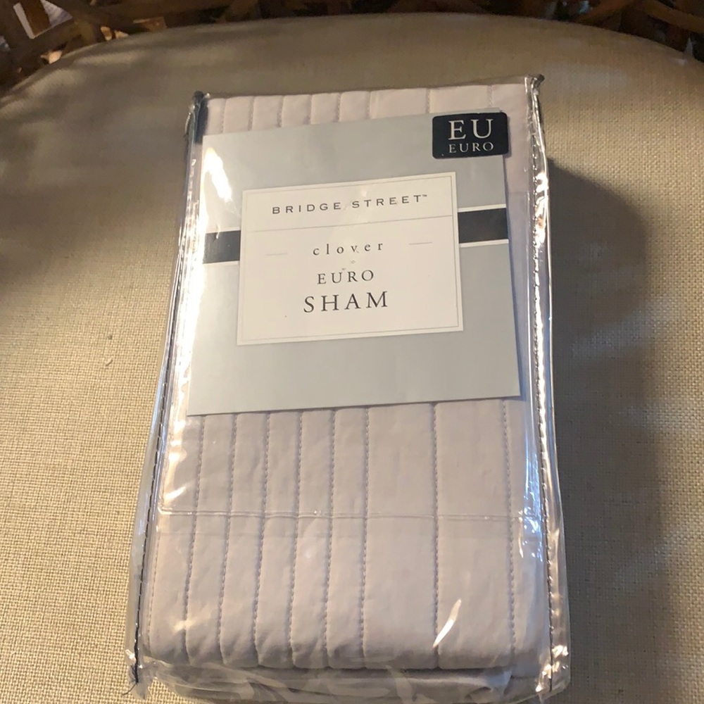 New Bridge Street Clover Euro Sham 26x26 in NWT